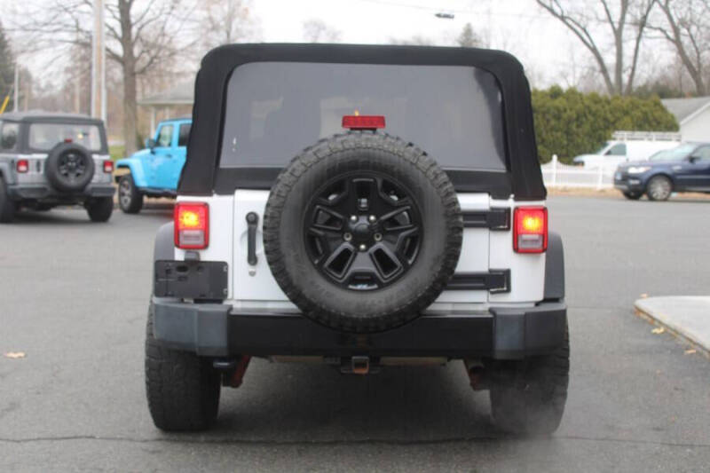 2017 Jeep Wrangler Willys Wheeler