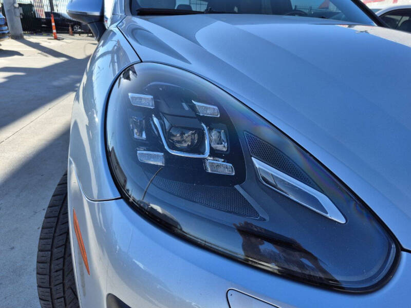 2016 Porsche Cayenne GTS