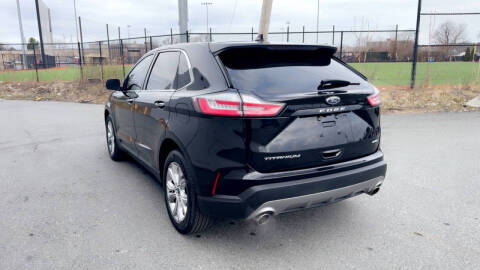 2022 Ford Edge Titanium