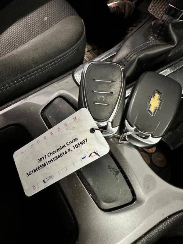 2017 Chevrolet Cruze LT Auto