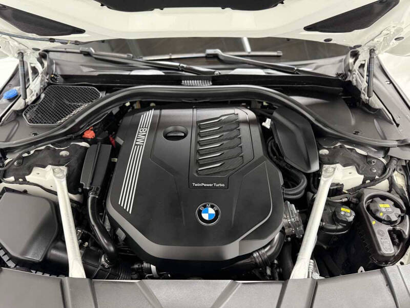 2022 BMW 7 Series 740i