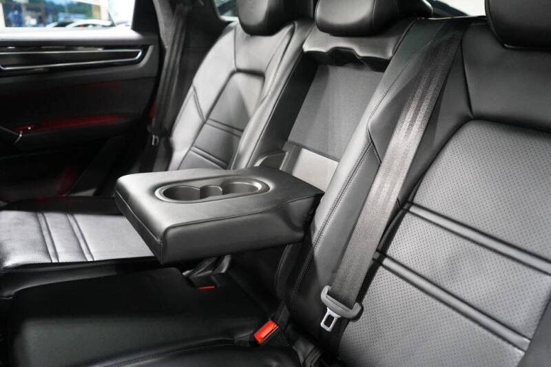 2023 Porsche Cayenne GTS