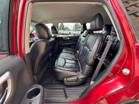 2016 Nissan Pathfinder SL