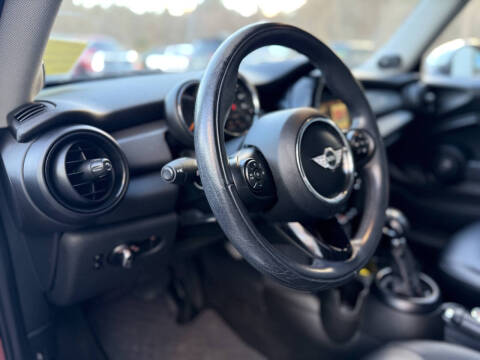 2017 MINI Hardtop 2 Door Cooper