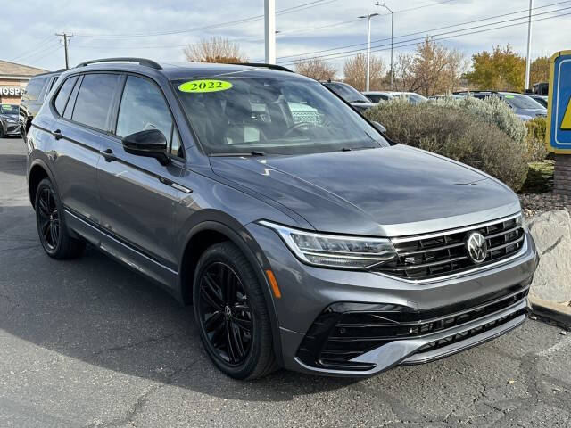 2022 Volkswagen Tiguan SE R-Line Black