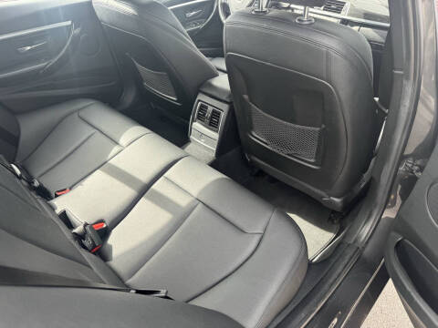 2017 BMW 3 Series 330i xDrive