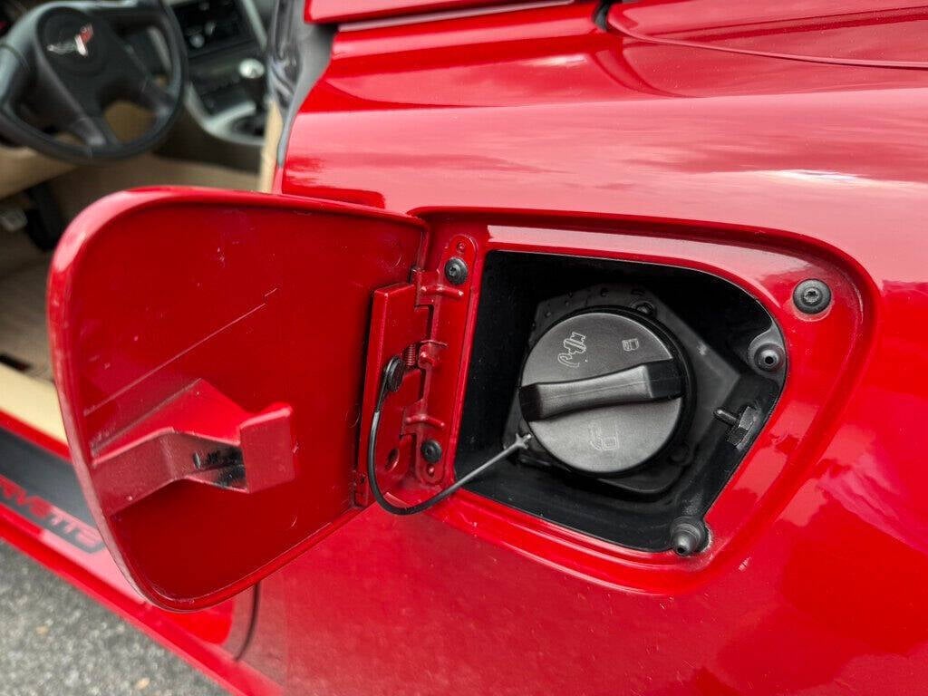 2005 Chevrolet Corvette 15