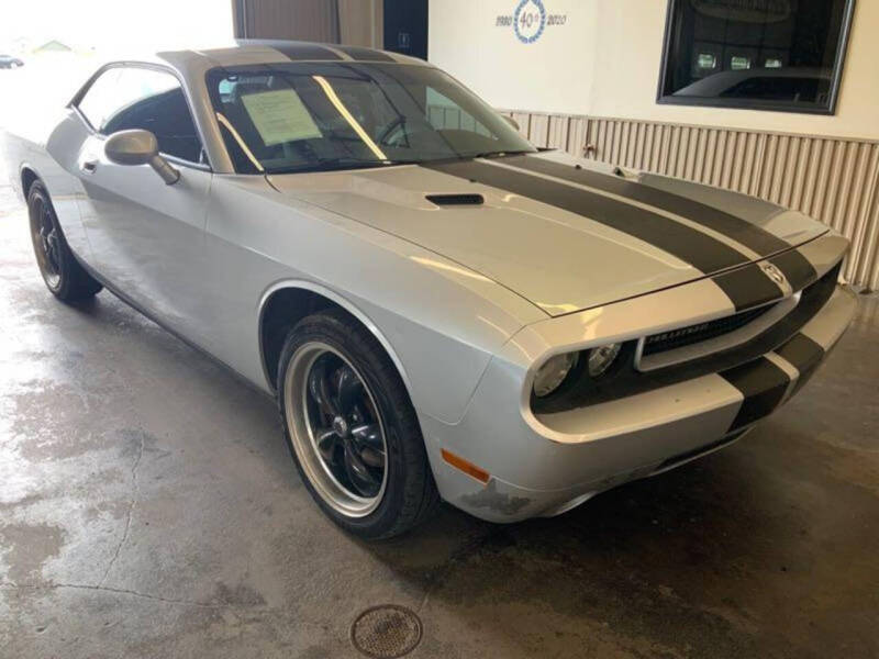 Used 2010 Dodge Challenger SE with VIN 2B3CJ4DV2AH139665 for sale in Oakley, KS