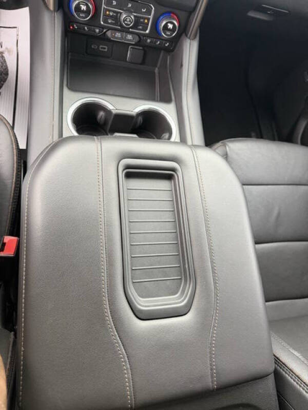 2022 Chevrolet Suburban High Country