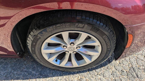 2016 Chrysler 300 Limited