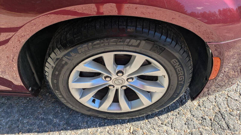 2016 Chrysler 300 Limited