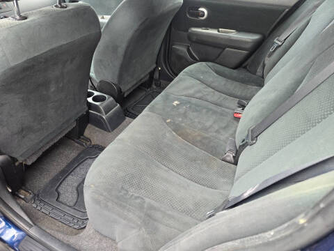 2012 Nissan Versa 1.8 SL