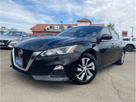 2020 Nissan Altima for sale at MADERA CAR CONNECTION in Madera CA