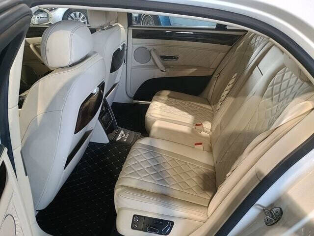 2018 Bentley Flying Spur 33