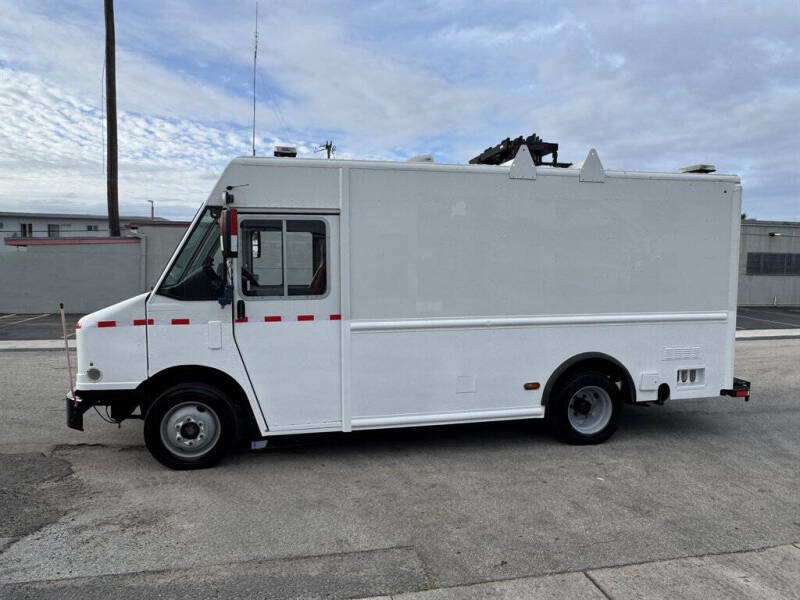 2016 Freightliner MT45 Chassis