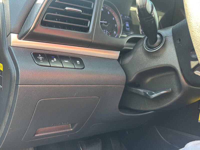2019 Hyundai Elantra