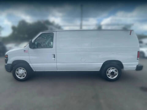 2014 Ford E-Series E-150