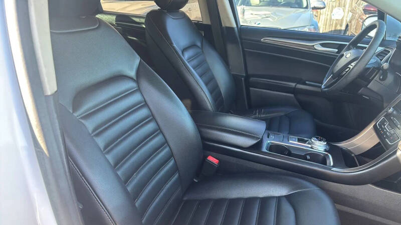 2019 Ford Fusion SEL