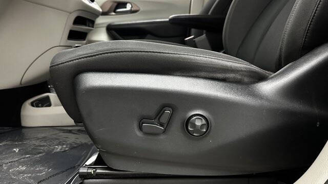 2019 Chrysler Pacifica LX