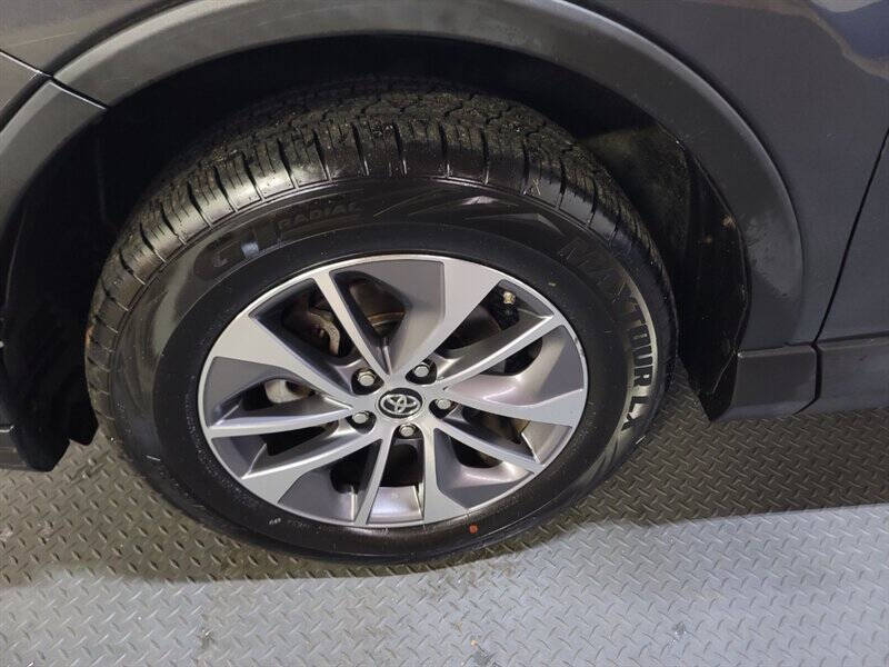 2016 Toyota RAV4 Hybrid XLE