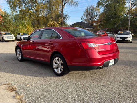 2010 Ford Taurus SEL