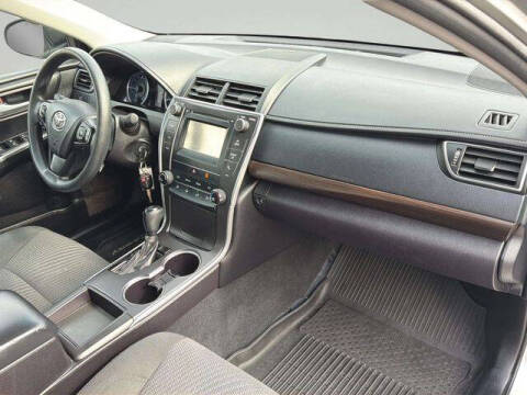 2017 Toyota Camry LE