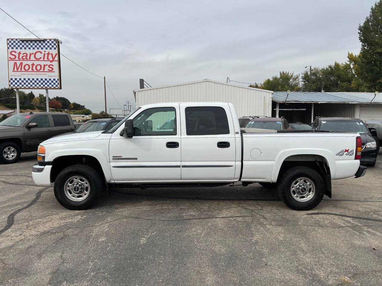 2003 GMC Sierra 2500HD for sale at Starcity Motors LLC in Garden City, ID