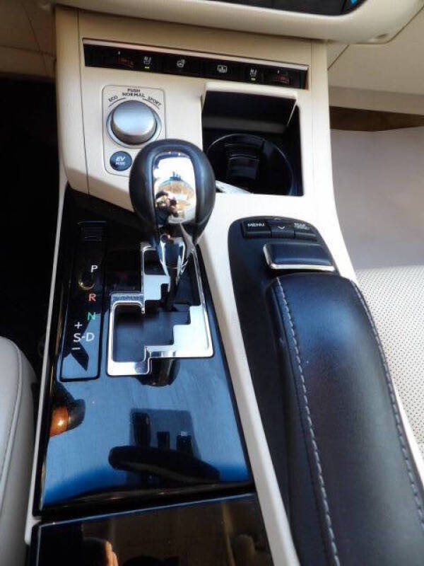 2013 Lexus ES 300h