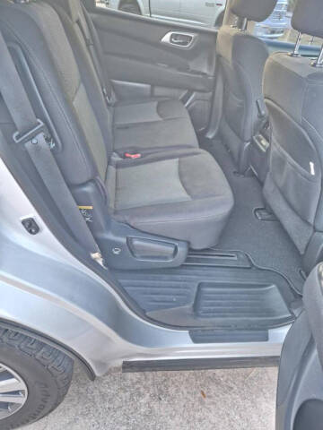 2017 Nissan Pathfinder SV