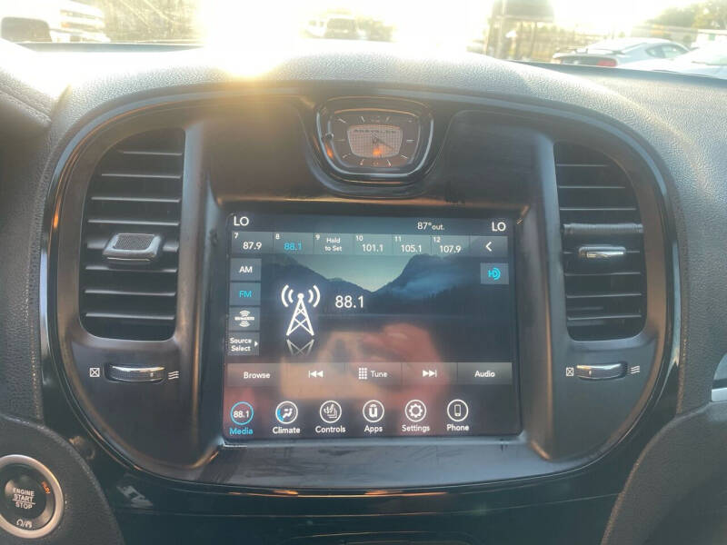 2021 Chrysler 300 S V6