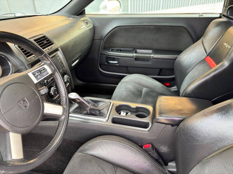 2009 Dodge Challenger SRT8