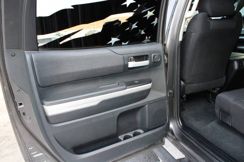 2015 Toyota Tundra SR5