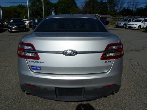 2017 Ford Taurus SEL