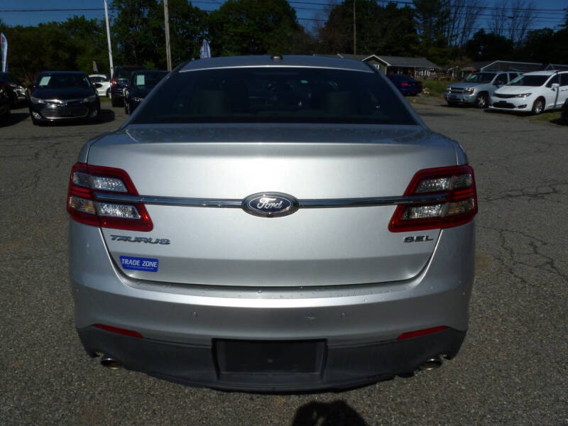 2017 Ford Taurus SEL