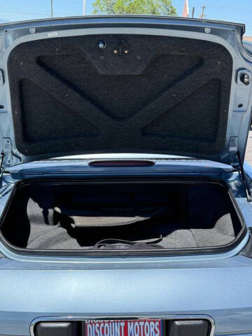 2005 Ford Thunderbird Deluxe