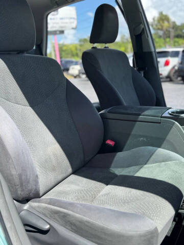 2014 Toyota Prius v Three