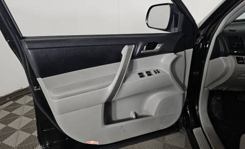 2012 Toyota Highlander SE