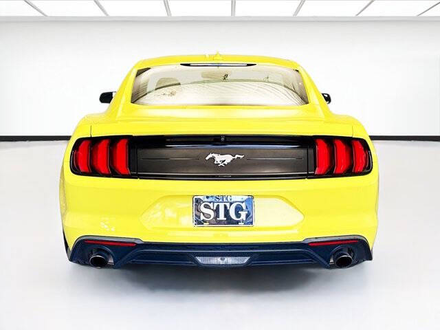 2021 Ford Mustang EcoBoost