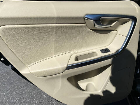 2014 Volvo XC60 T6 Premier Plus