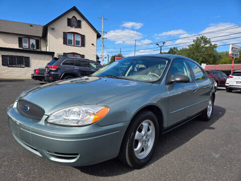 2005 Ford Taurus SE