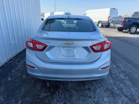2017 Chevrolet Cruze LT Auto