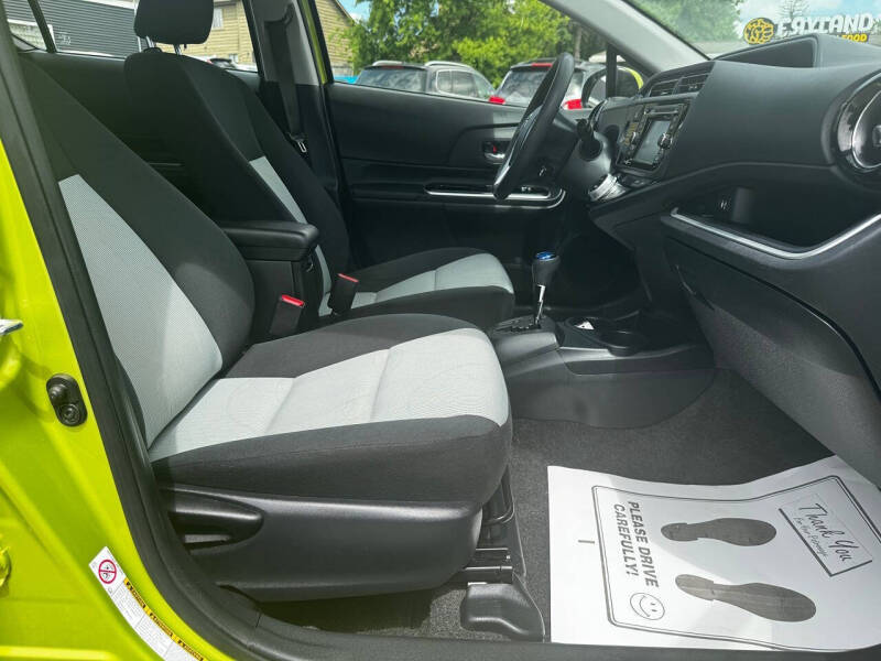 2015 Toyota Prius c Three