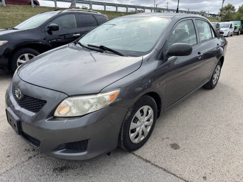 2009 Toyota Corolla for sale at AUTOSAVIN in Villa Park IL