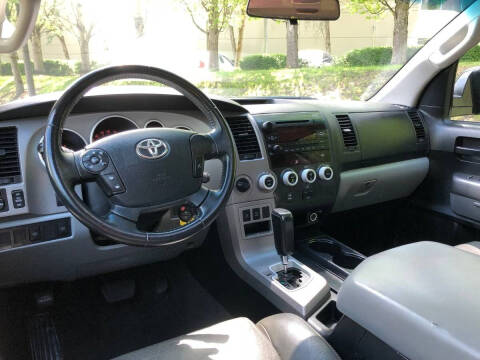 2012 Toyota Sequoia SR5
