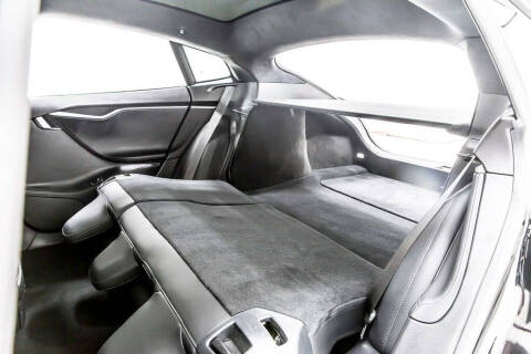 2020 Tesla Model S Long Range