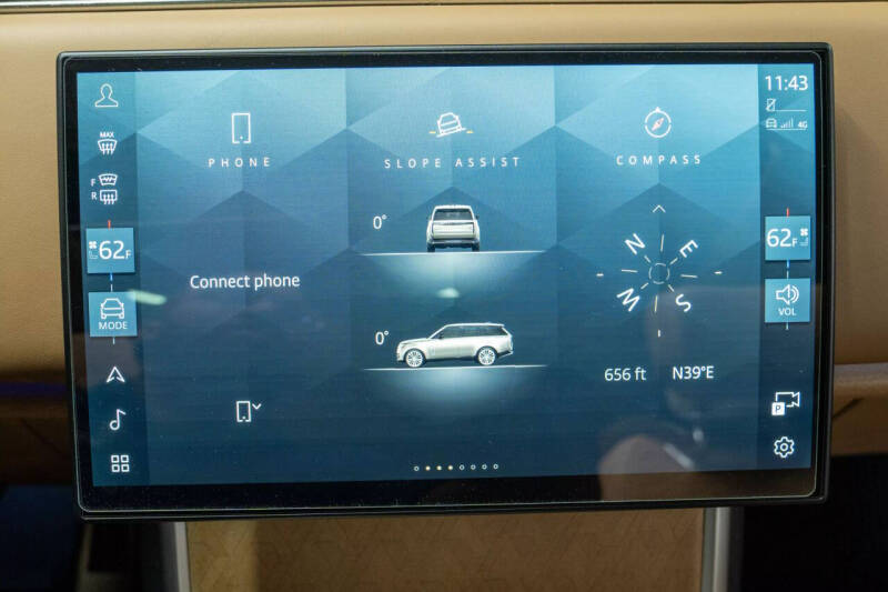 2024 Land Rover Range Rover P615 SV LWB