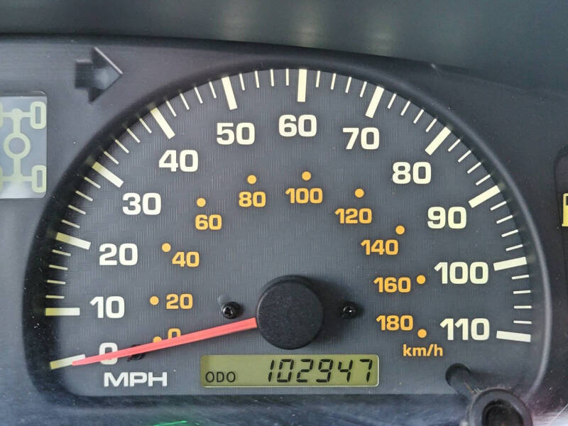 2001 Toyota 4Runner SR5 photo 17