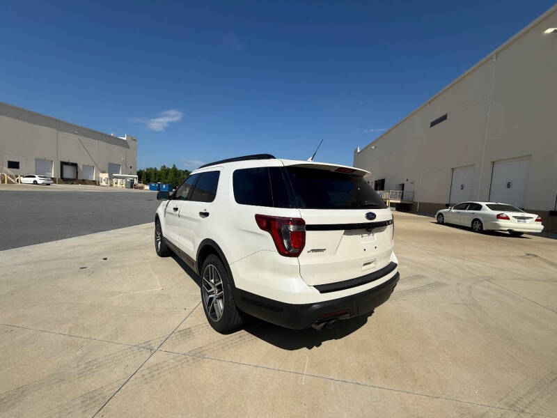2018 Ford Explorer Sport