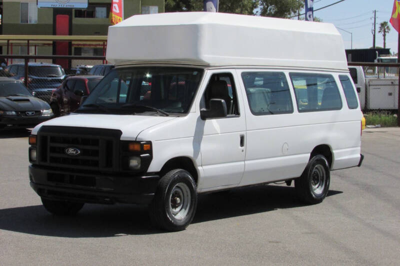 2011 Ford E-Series E-350 SD