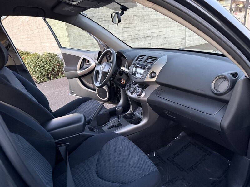 2007 Toyota RAV4 Sport